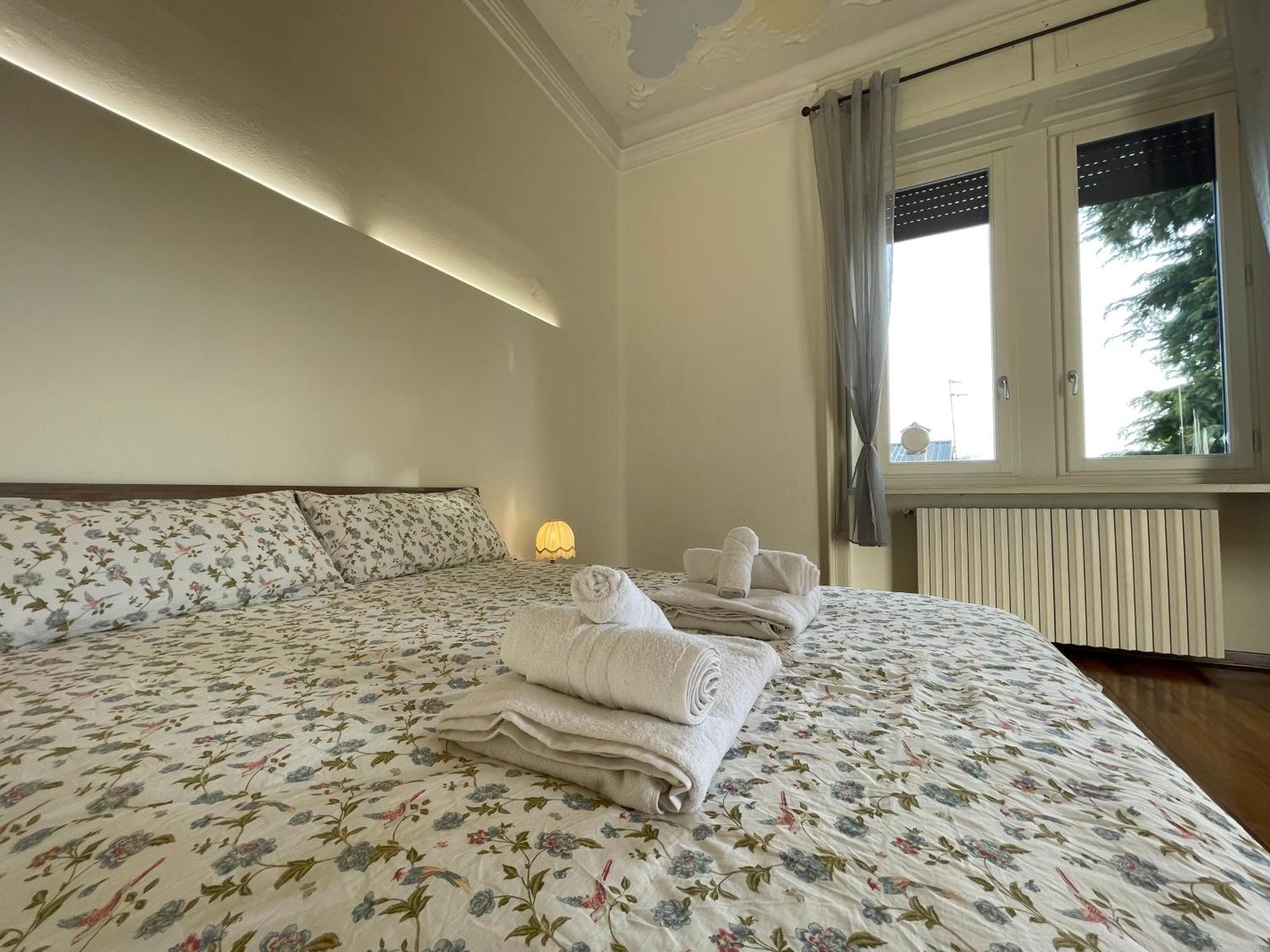 Bg Central Royal Suite Con Parcheggio - Vista Citta Alta Bergamo Exterior photo
