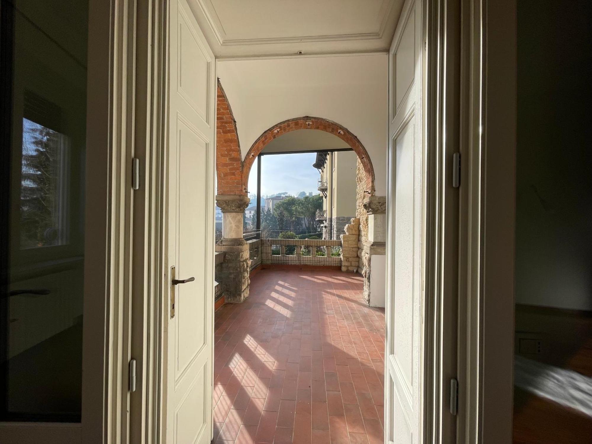 Bg Central Royal Suite Con Parcheggio - Vista Citta Alta Bergamo Exterior photo