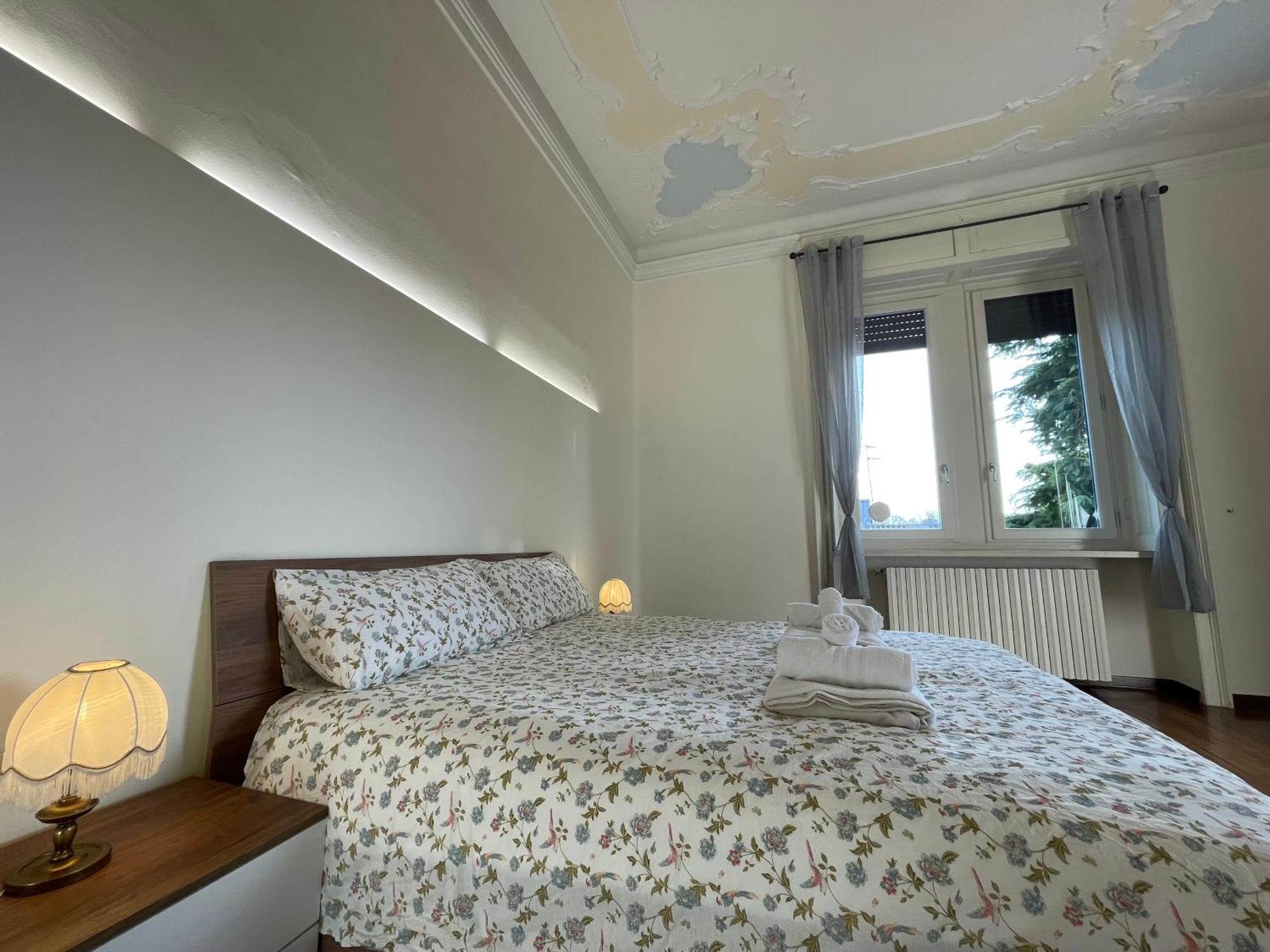 Bg Central Royal Suite Con Parcheggio - Vista Citta Alta Bergamo Exterior photo